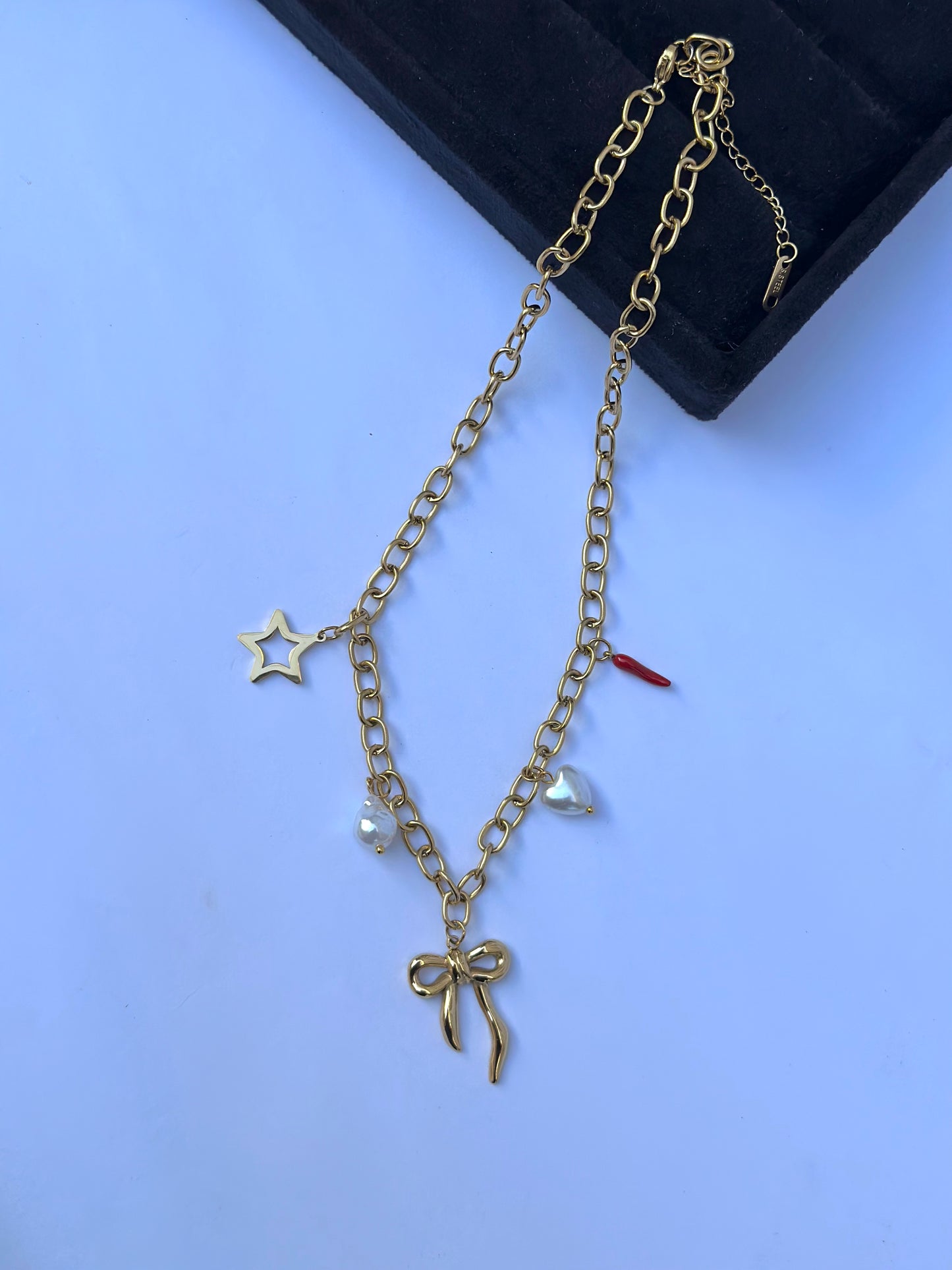 Bow Charms Necklace