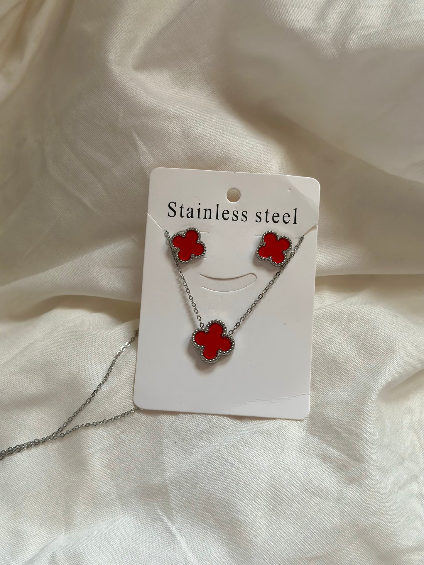 Red silver Vancleef Set