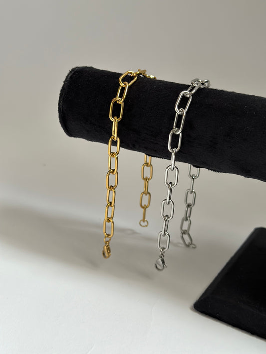 Chunky paperclip bracelet