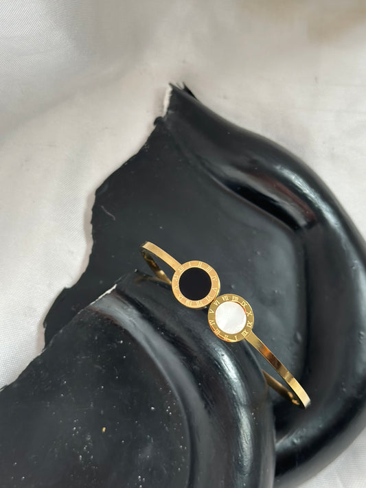 Black & white bavlagri Bracelet