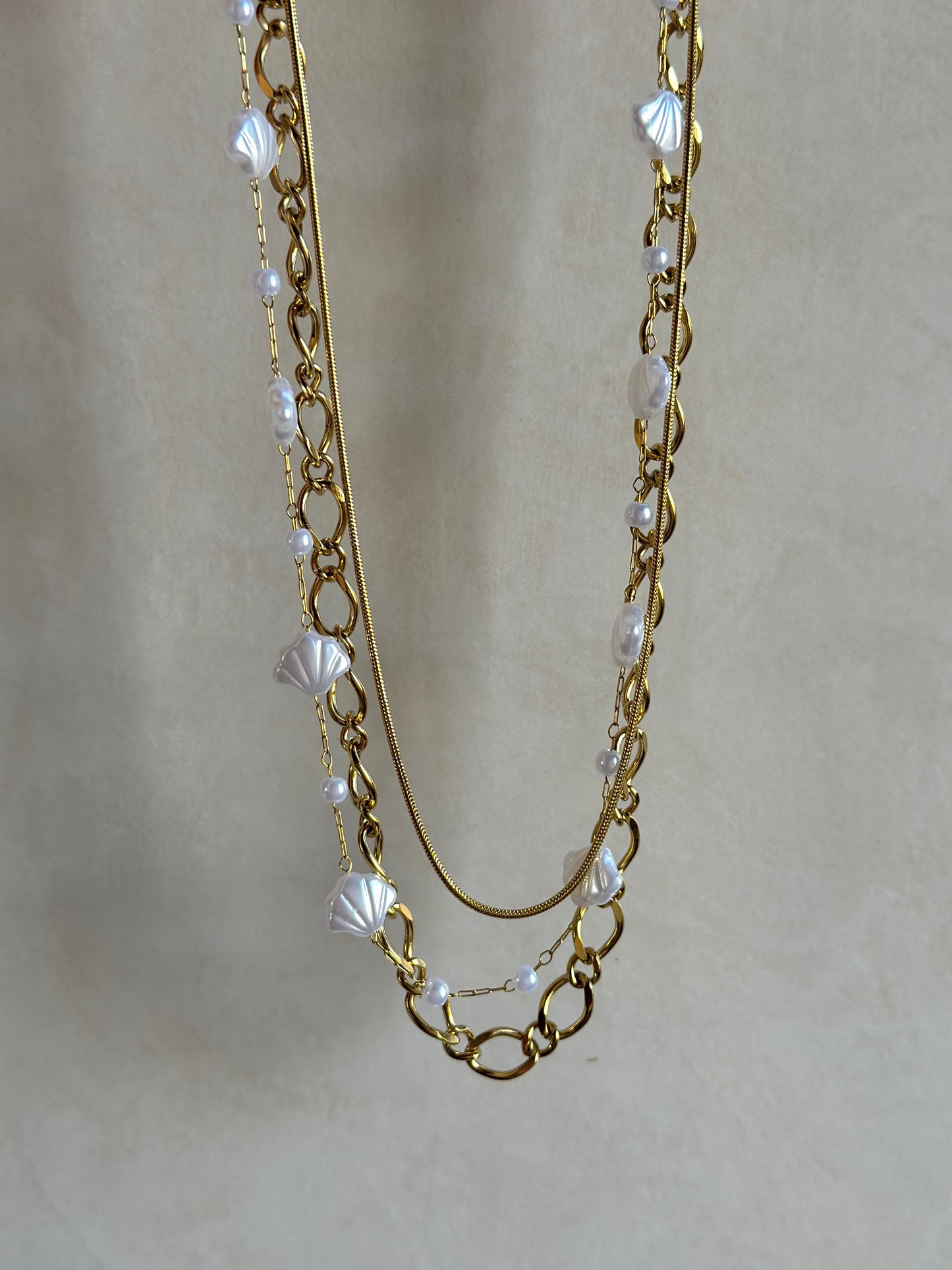 Three Connected Shells Necklace